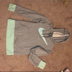 Therma Fit Nike hoodie